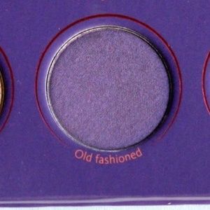 Zoeva "Old Fashioned" single eyeshadow